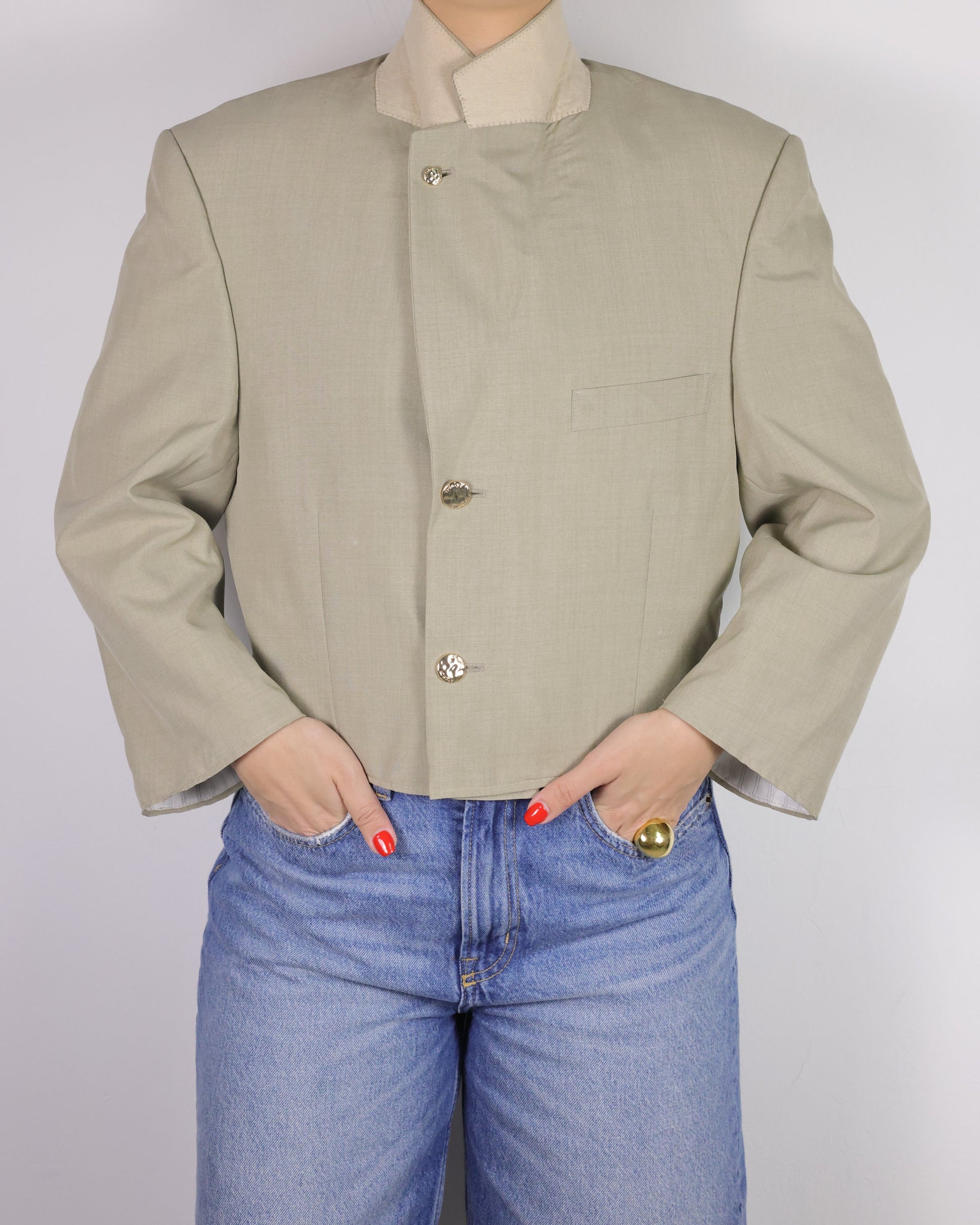 CROP GOLDEN BLAZER 1 vidalyestudio